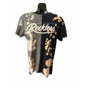 Young & Reckless Split Bleach Distressed Tee Men’s M Streetwear